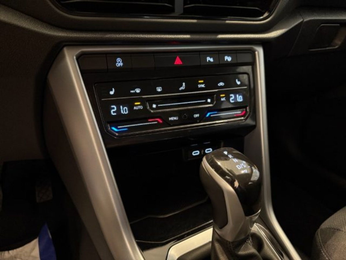 Volkswagen T-Roc 1.5 tsi Life dsg (16)