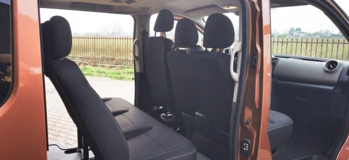 Nissan NV300 1.6 dCi Twin Turbo 145CV Start&Stop PC-TN Combi (20)