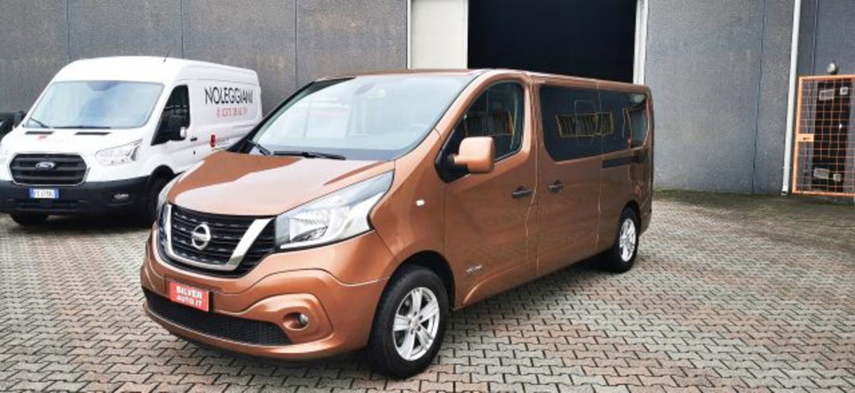 Nissan NV300 1.6 dCi Twin Turbo 145CV Start&Stop PC-TN Combi (3)