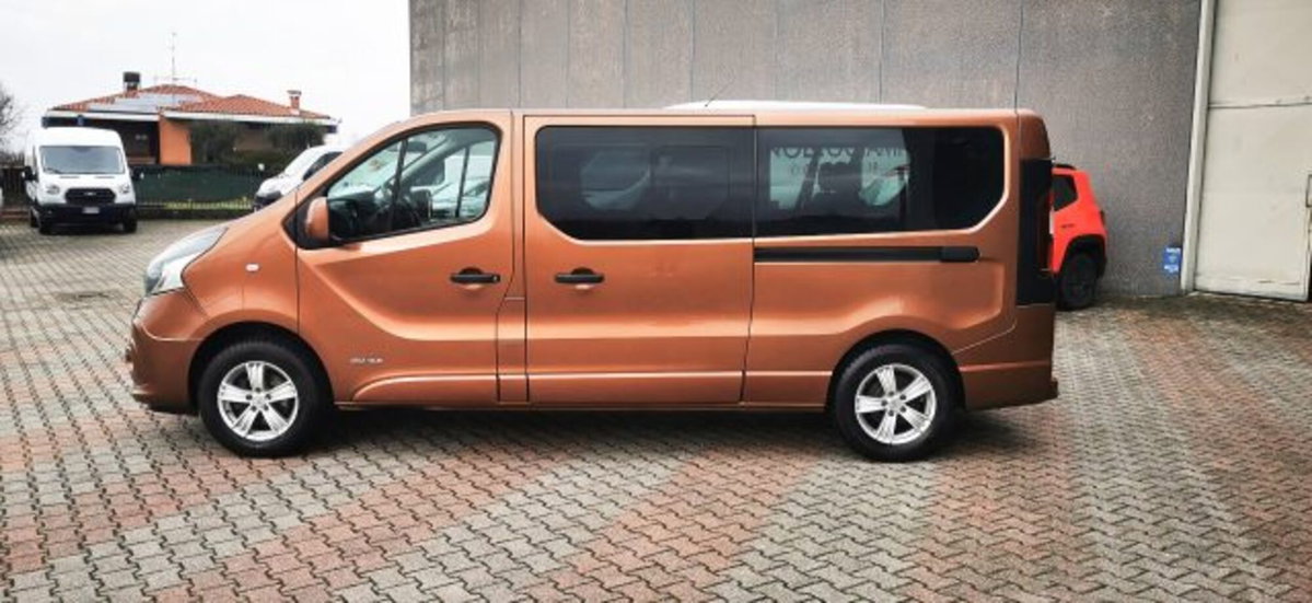 Nissan NV300 1.6 dCi Twin Turbo 145CV Start&Stop PC-TN Combi (4)