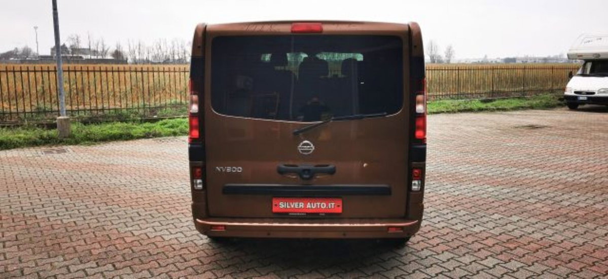 Nissan NV300 1.6 dCi Twin Turbo 145CV Start&Stop PC-TN Combi (6)