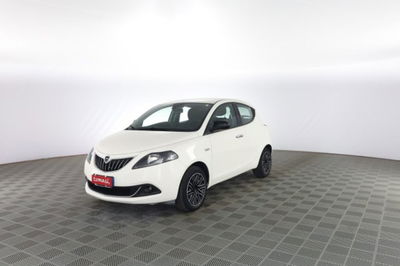 Lancia Ypsilon 1.0 FireFly 5 porte S&S Hybrid Ecochic A. Ferretti usata