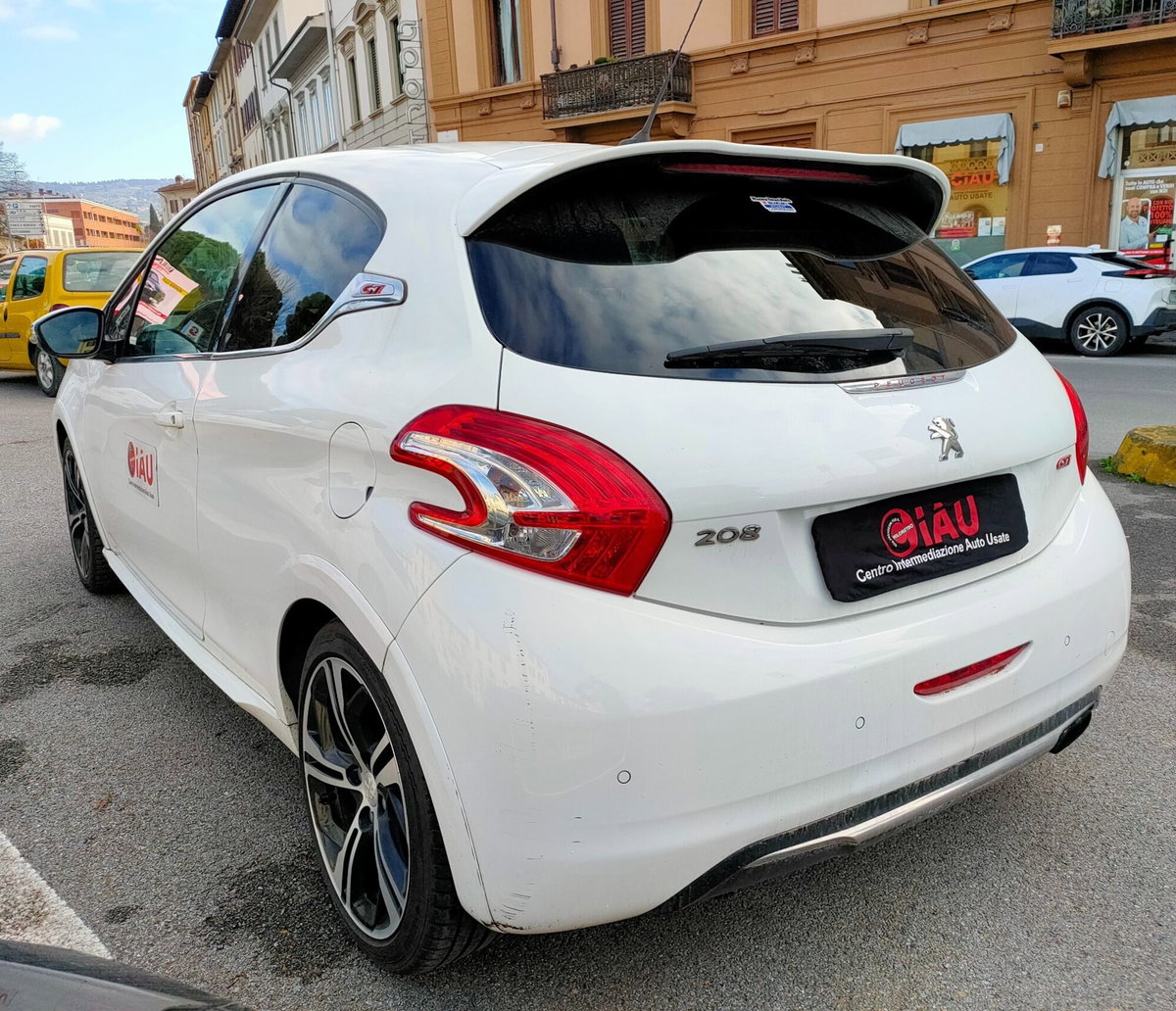Peugeot 208 THP 200 CV 3 porte GTi (7)
