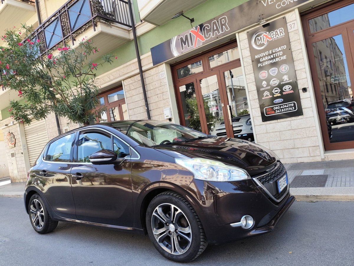 Peugeot 208 HDi 68 CV 5 porte Allure