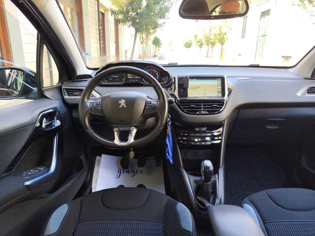 Peugeot 208 HDi 68 CV 5 porte Allure (18)