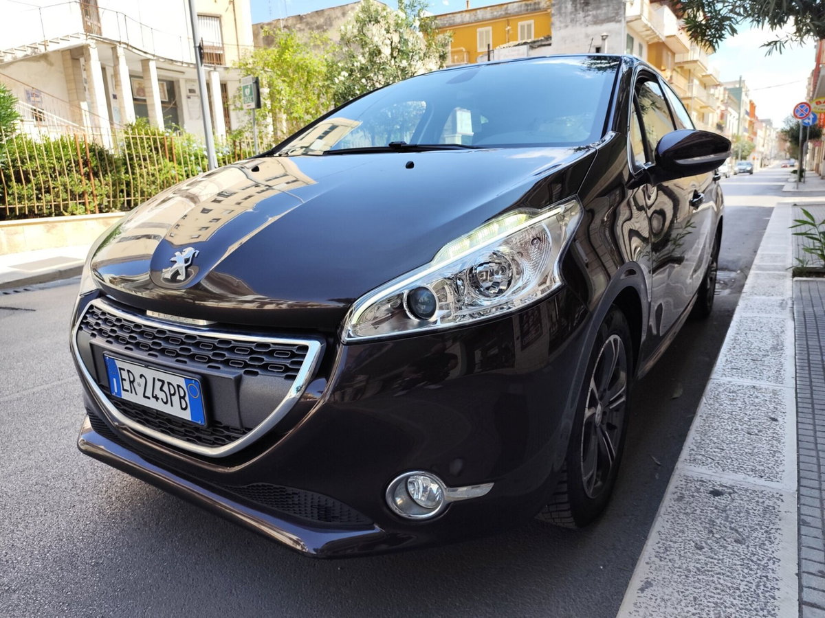 Peugeot 208 HDi 68 CV 5 porte Allure (3)