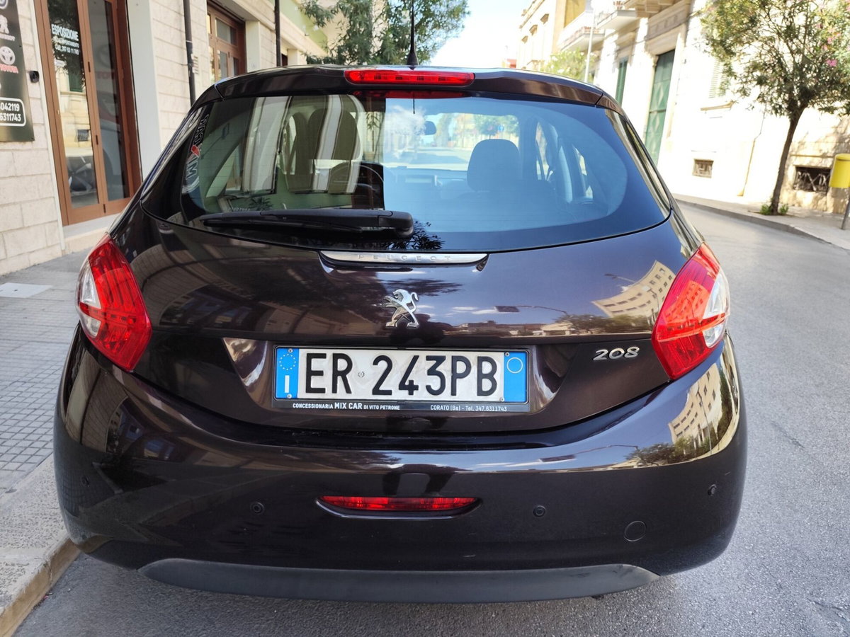 Peugeot 208 HDi 68 CV 5 porte Allure (8)