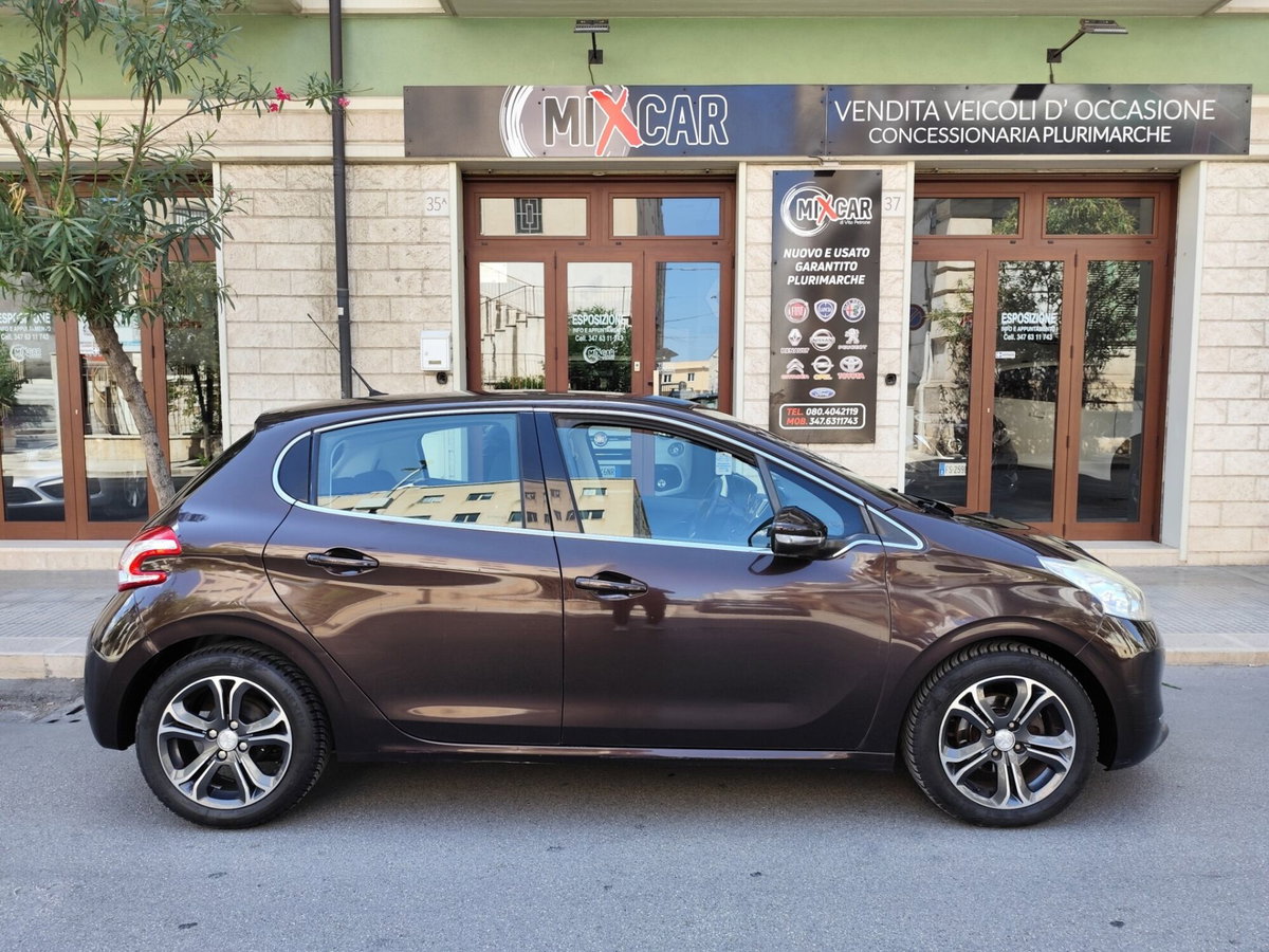 Peugeot 208 HDi 68 CV 5 porte Allure (9)