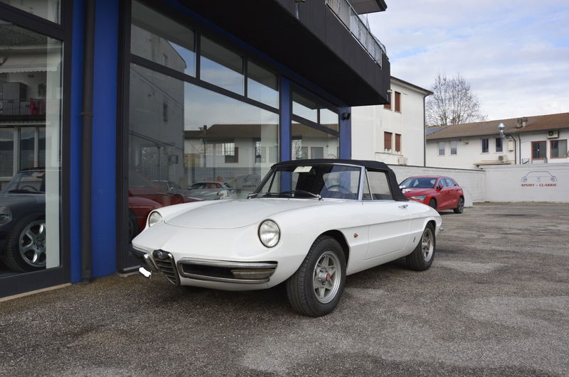 Alfa Romeo Spider 1.6