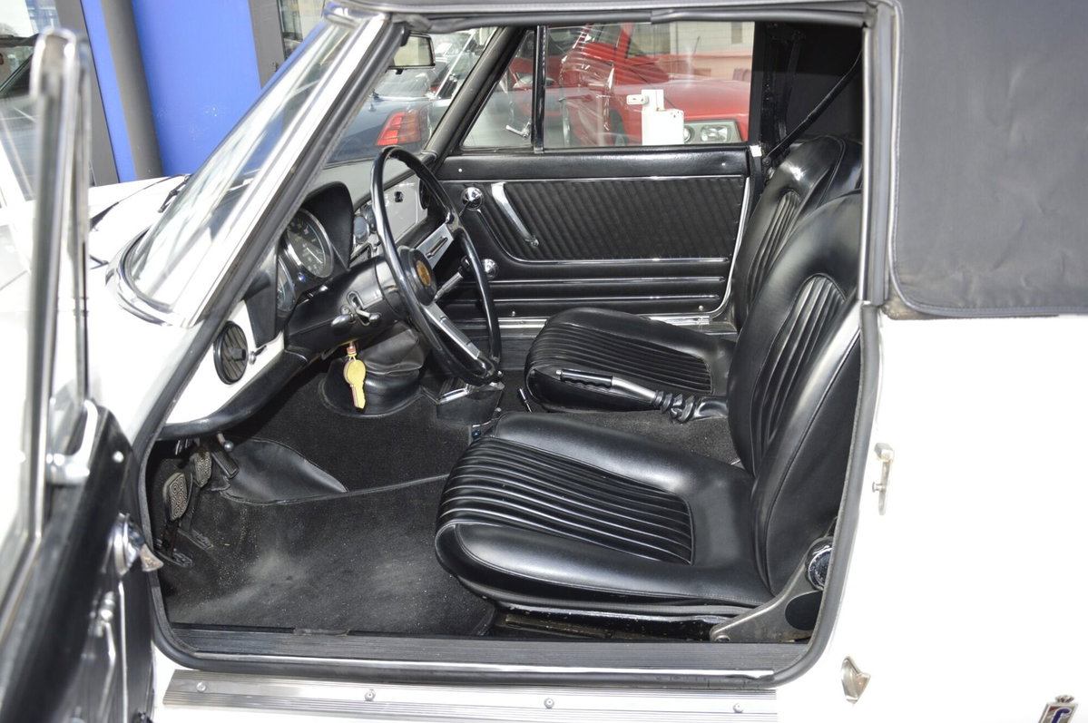 Alfa Romeo Spider 1.6 (4)