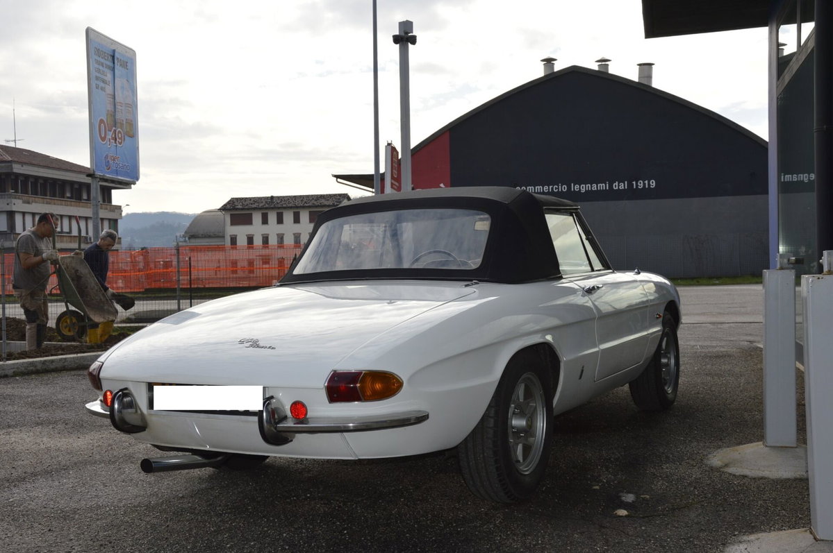 Alfa Romeo Spider 1.6 (5)