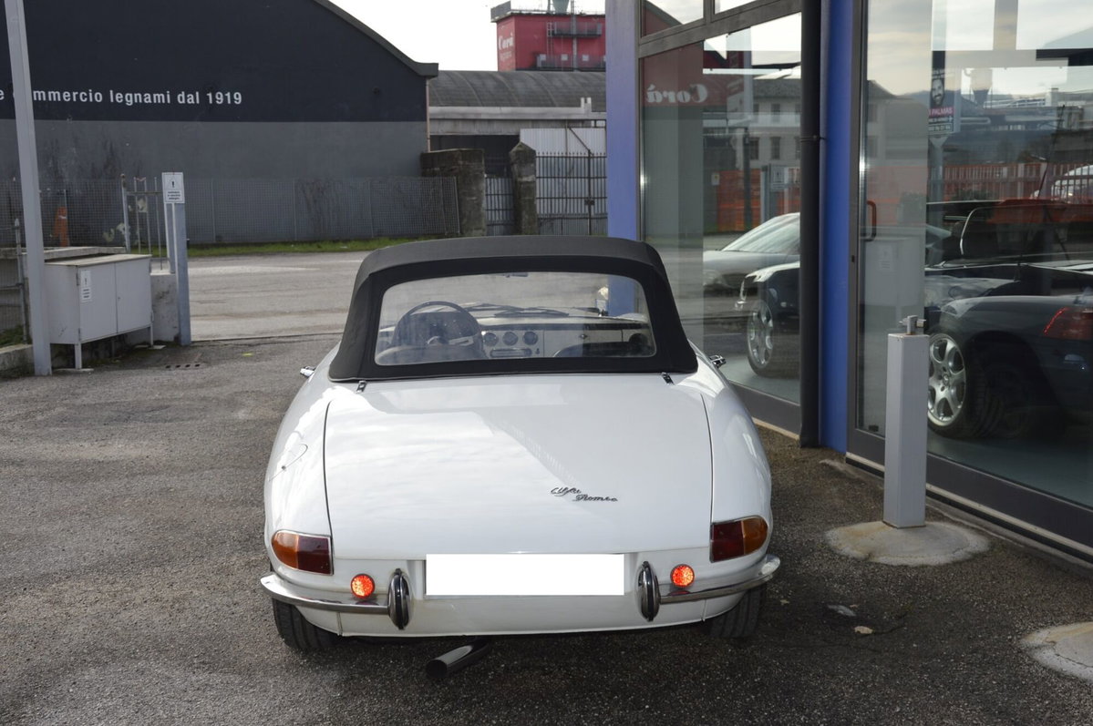 Alfa Romeo Spider 1.6 (7)