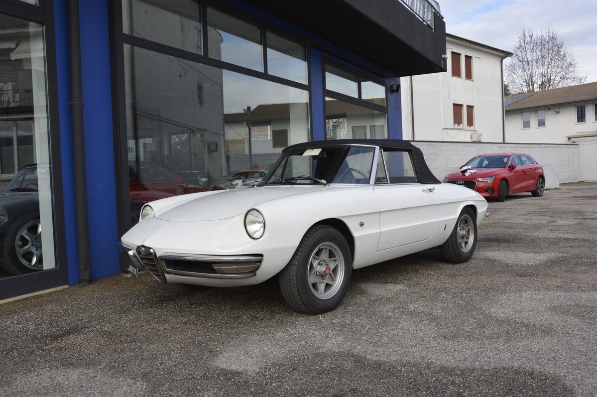 Alfa Romeo Spider 1.6 (8)