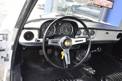 Alfa Romeo Spider 1.6 (9)