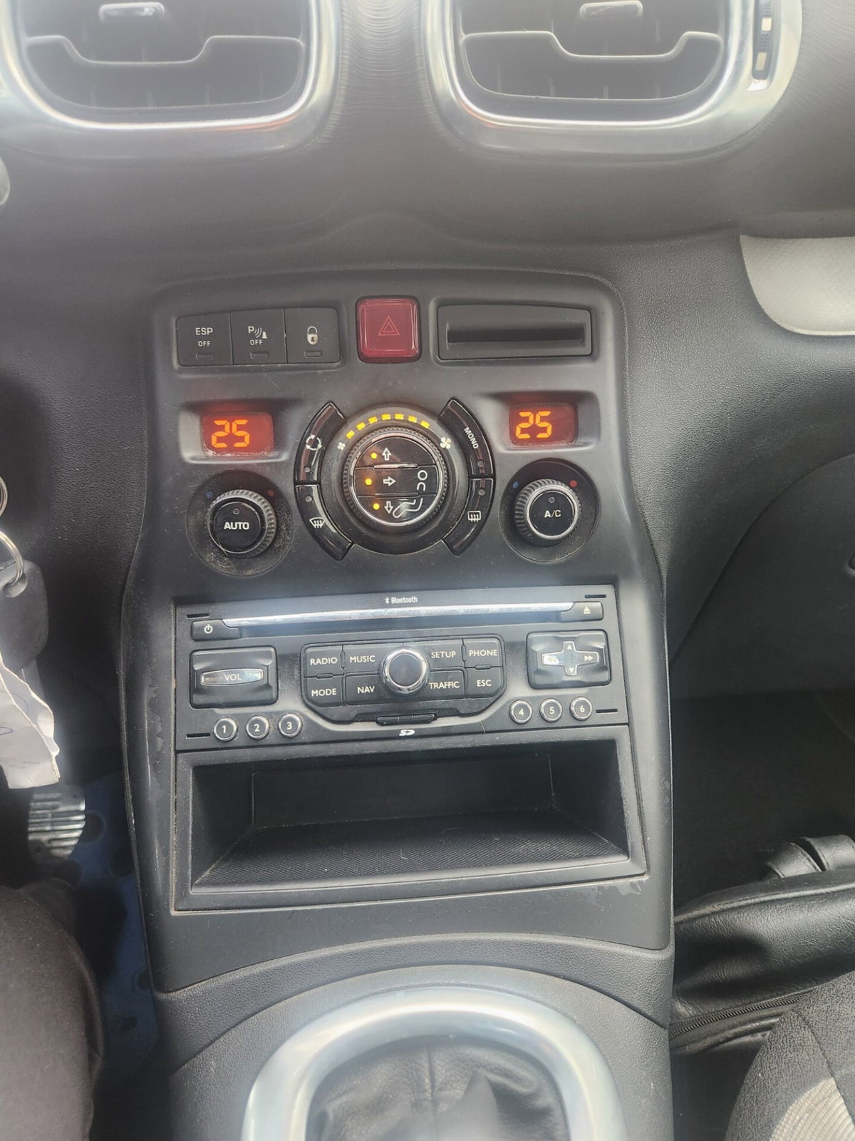 Citroen C3 Picasso 1.6 HDi 90 Exclusive Theatre (9)