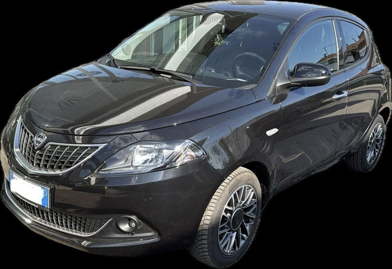 Lancia Ypsilon 1.0 FireFly 5 porte S&S Hybrid Ecochic Silver