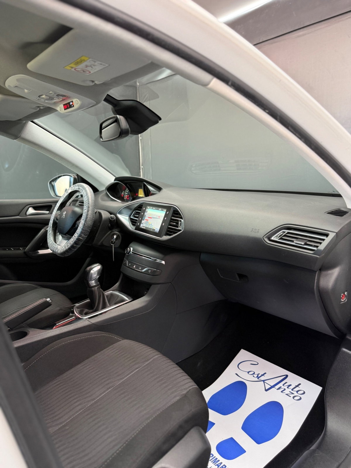 Peugeot 308 1.6 HDi 92 CV Active (10)