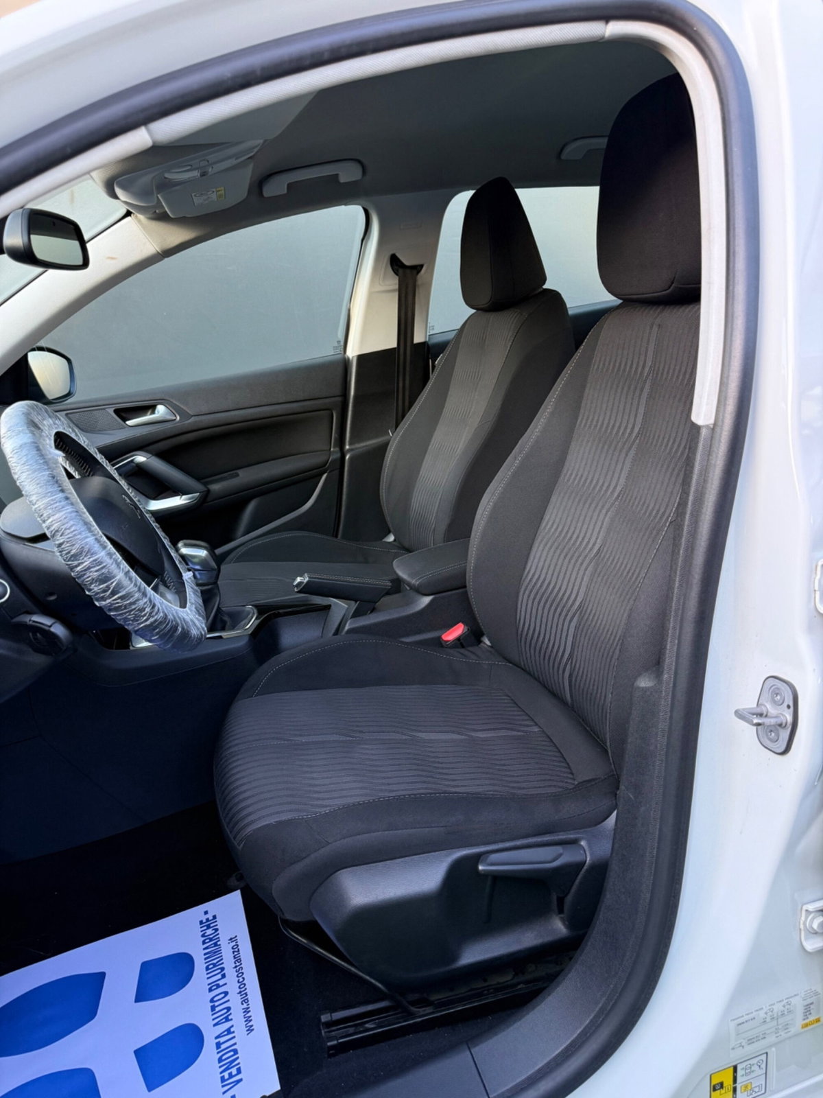 Peugeot 308 1.6 HDi 92 CV Active (13)