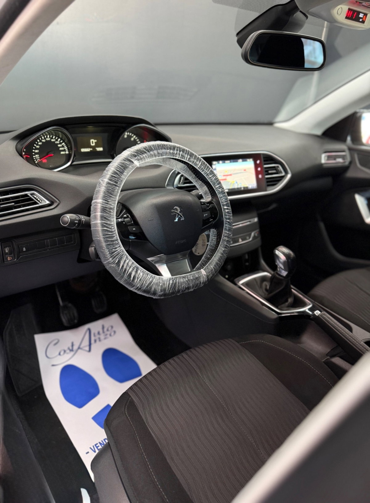 Peugeot 308 1.6 HDi 92 CV Active (8)
