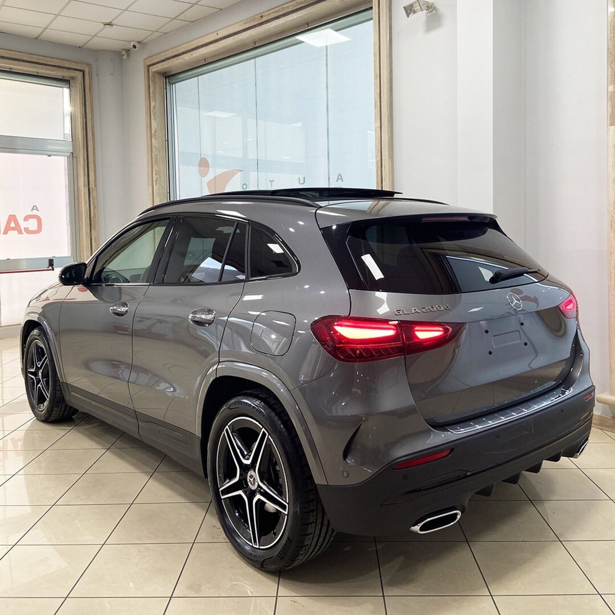 Mercedes-Benz GLA SUV 200 d AMG Line Premium Plus 4matic auto (5)
