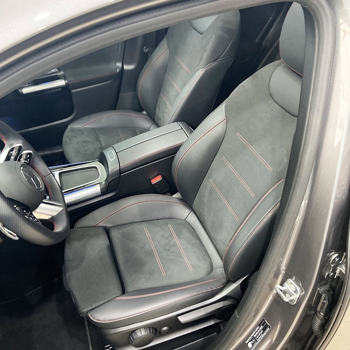 Mercedes-Benz GLA SUV 200 d AMG Line Premium Plus 4matic auto (9)