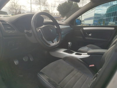 Renault Laguna SporTour 2.0 dCi 180CV SporTour GT (5)