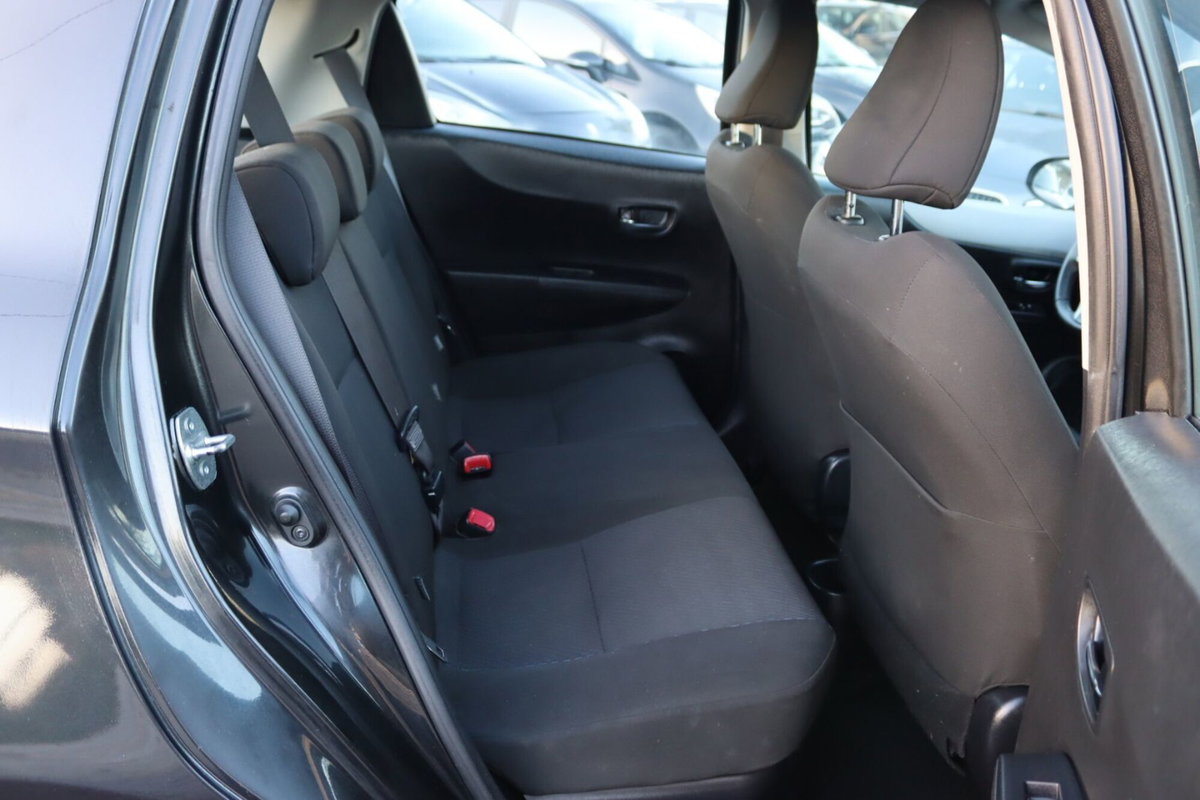 Toyota Yaris 1.5 Hybrid 5 porte Lounge (17)