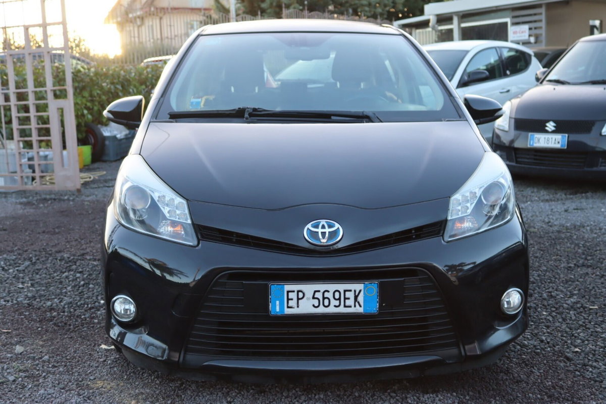 Toyota Yaris 1.5 Hybrid 5 porte Lounge (5)