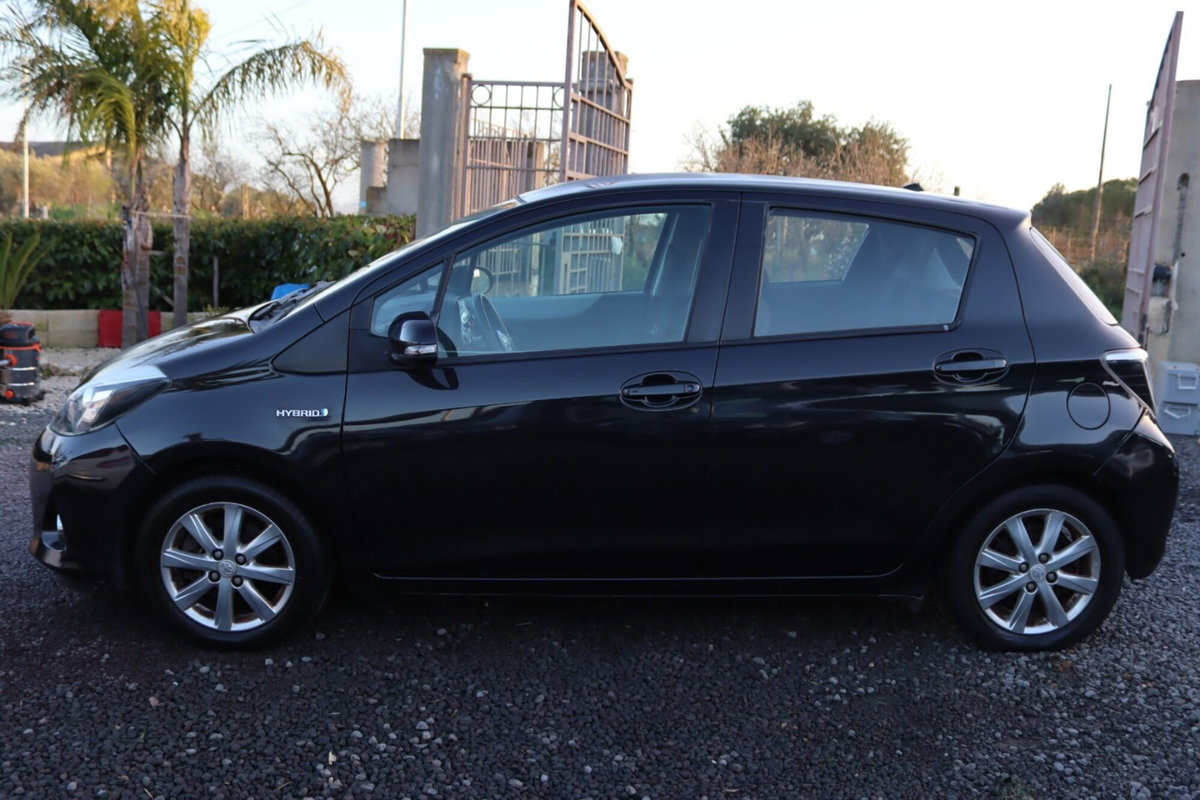 Toyota Yaris 1.5 Hybrid 5 porte Lounge (7)