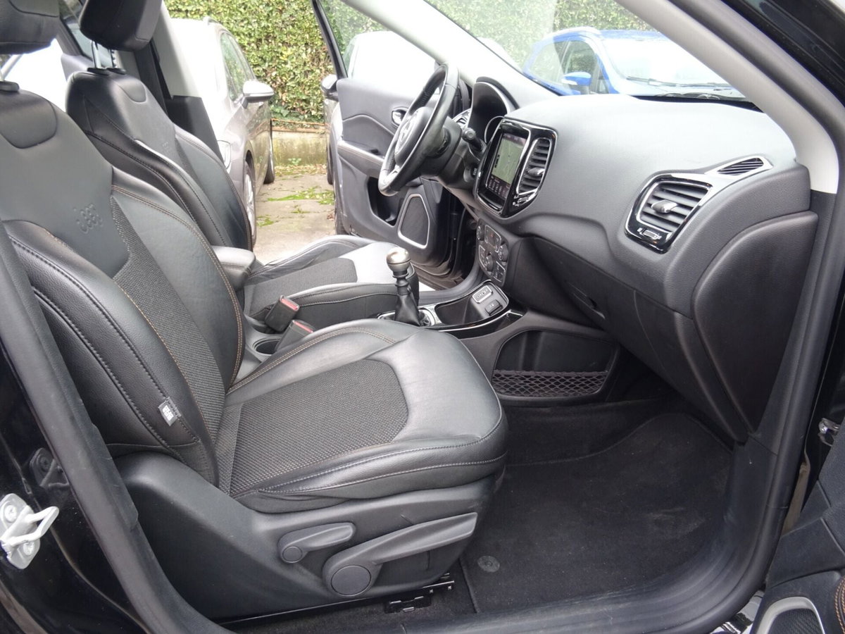 Jeep Compass 1.6 Multijet II 2WD Limited (20)