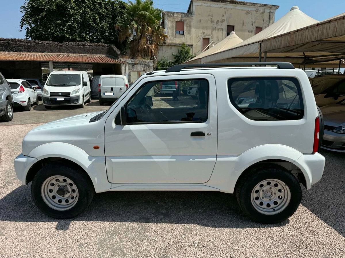 Suzuki Jimny 1.3i 16V cat 4WD JLX (8)