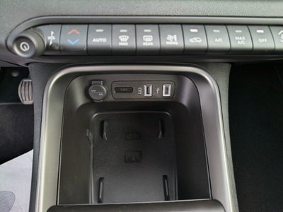 Jeep Avenger 1.2 turbo Summit fwd 100cv (15)