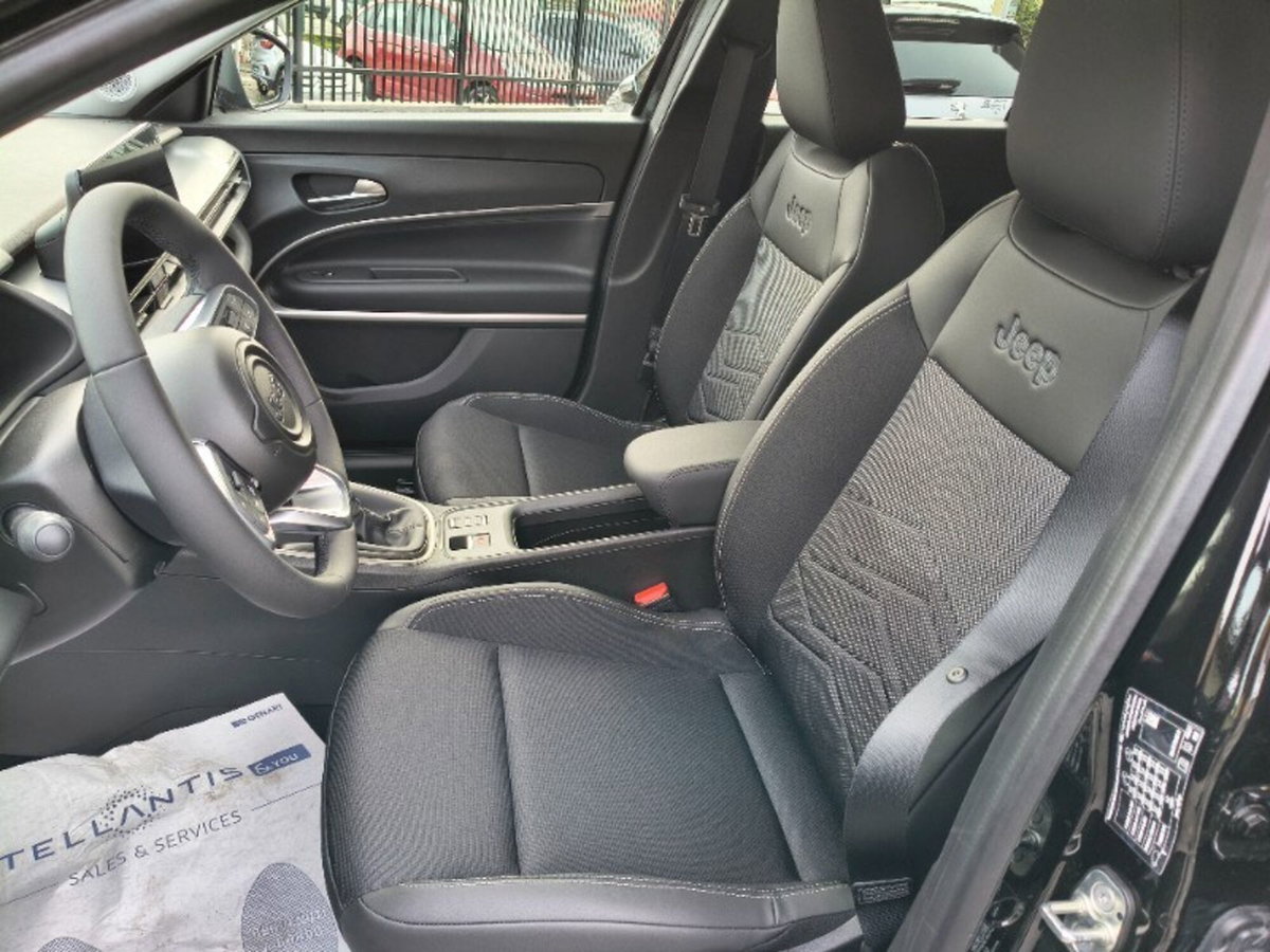 Jeep Avenger 1.2 turbo Summit fwd 100cv (8)