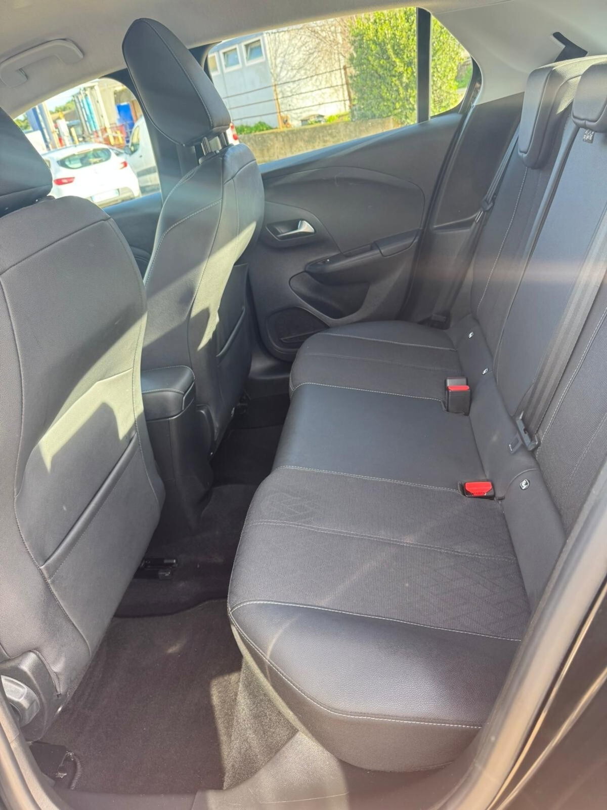 Opel Corsa 1.2 Edition (14)