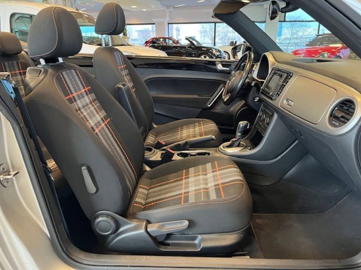 Volkswagen Maggiolino Cabrio 1.2 TSI Design (12)