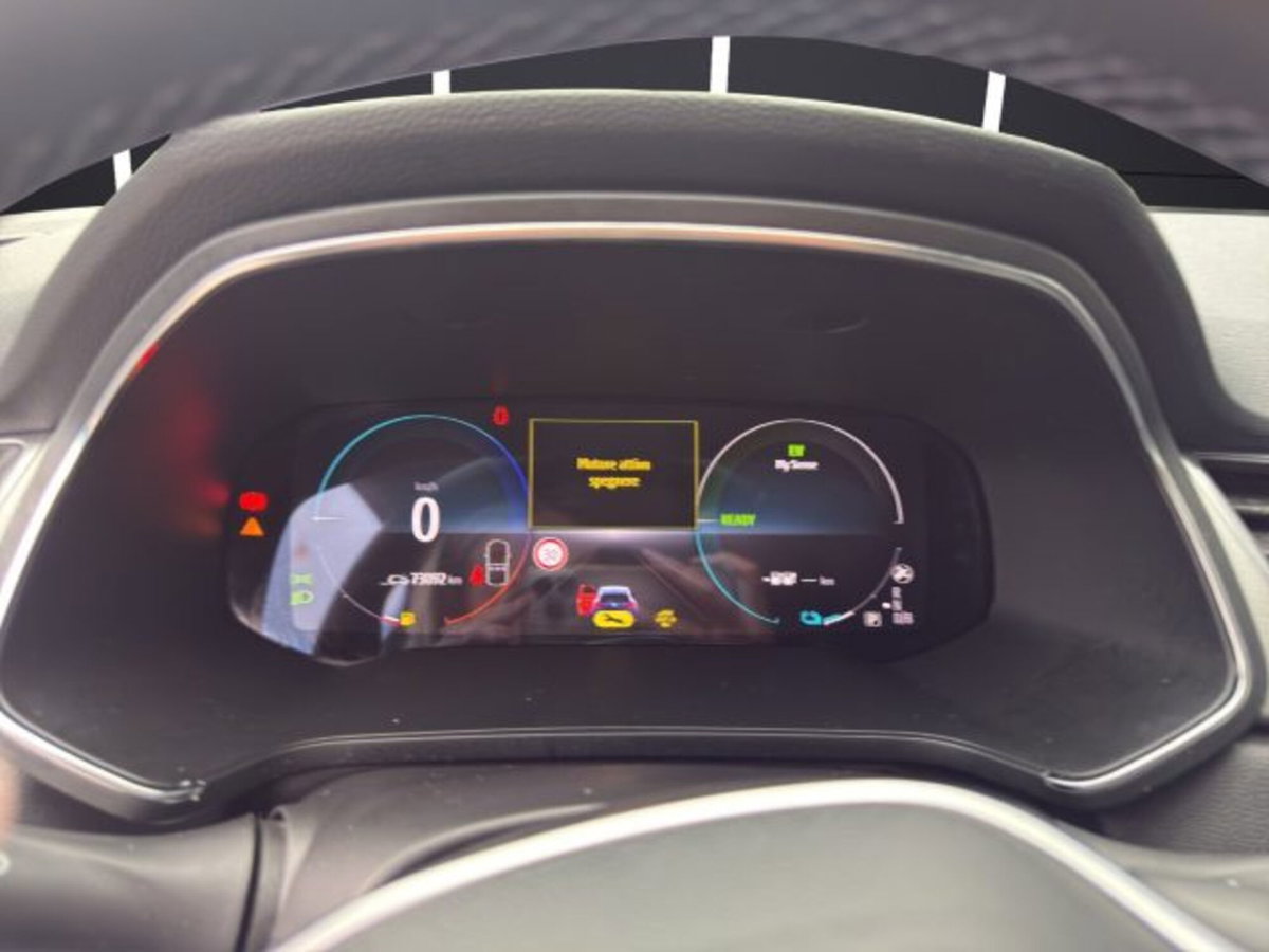 Renault Captur Plug-in Hybrid E-Tech 160 CV Intens (11)