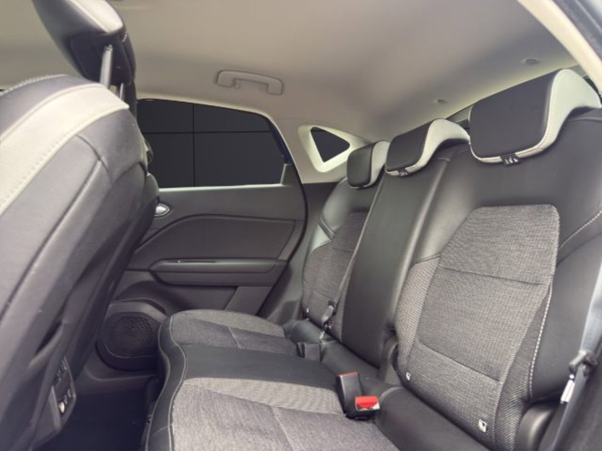 Renault Captur Plug-in Hybrid E-Tech 160 CV Intens (13)