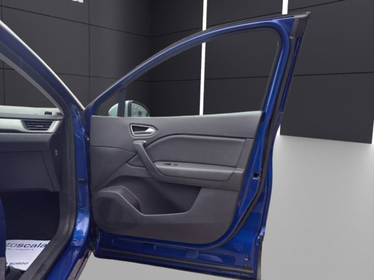 Renault Captur Plug-in Hybrid E-Tech 160 CV Intens (17)