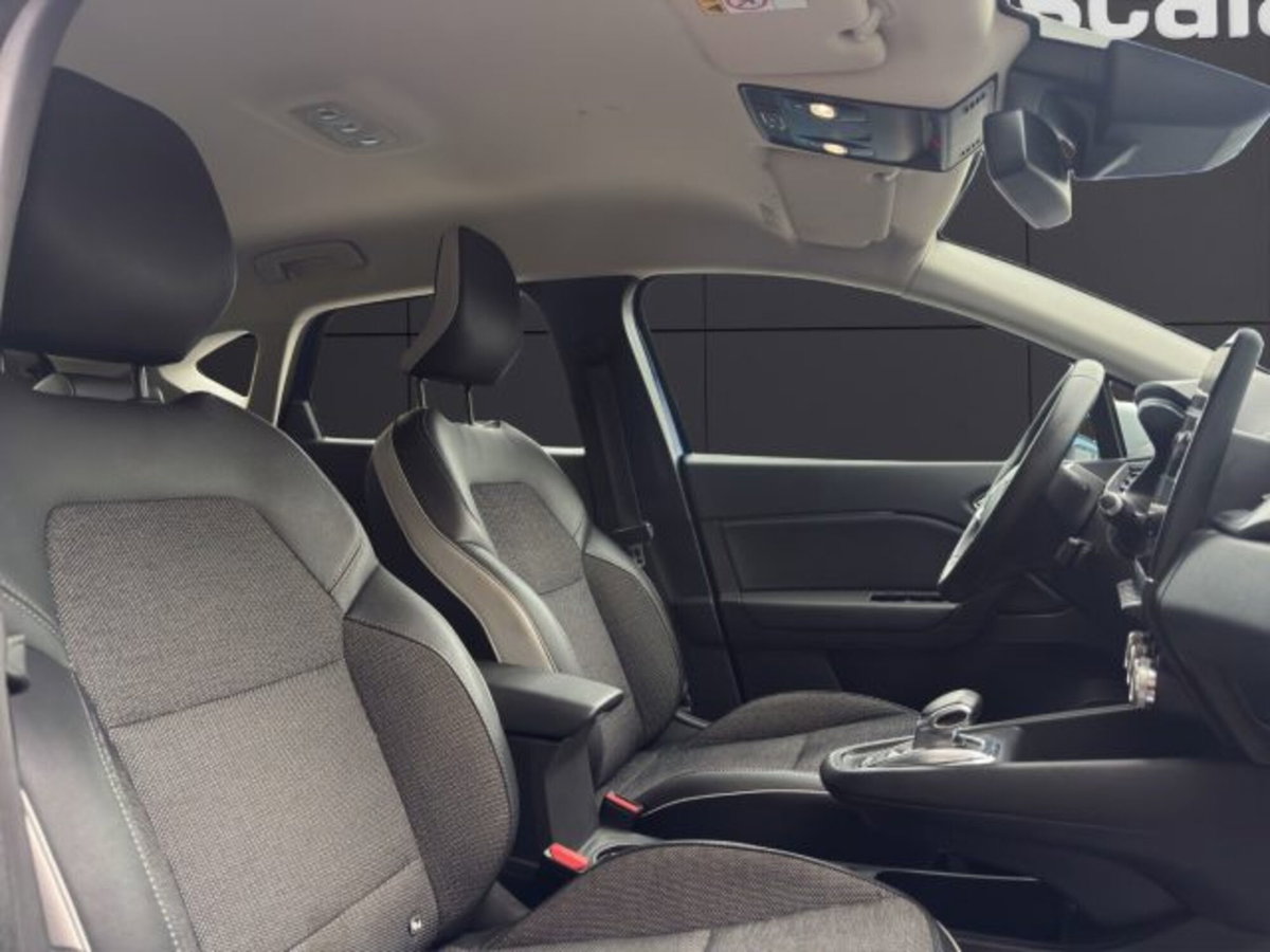Renault Captur Plug-in Hybrid E-Tech 160 CV Intens (18)