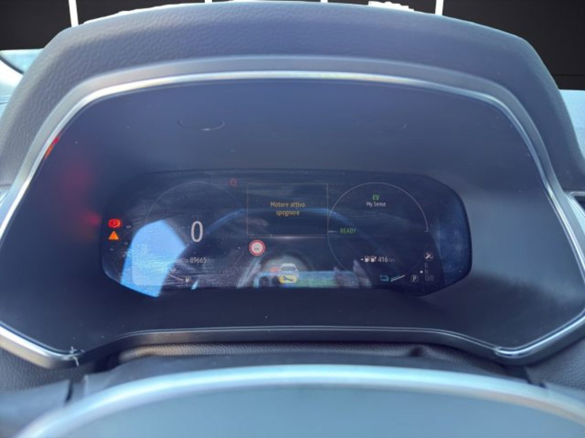 Renault Captur Plug-in Hybrid E-Tech 160 CV Intens (11)