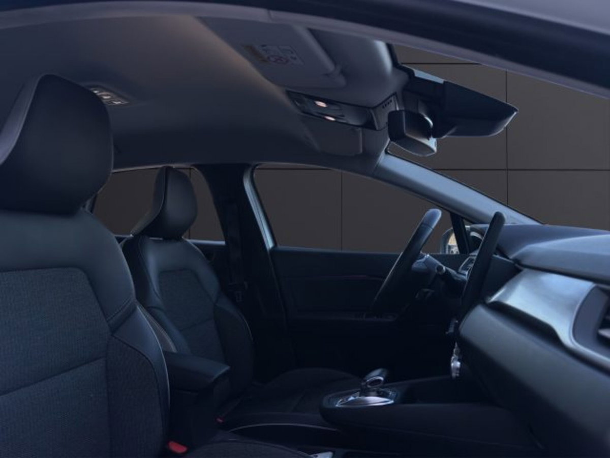 Renault Captur Plug-in Hybrid E-Tech 160 CV Intens (18)