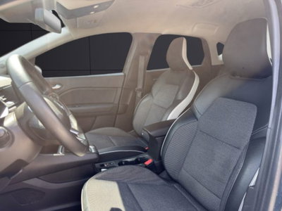 Renault Captur Full Hybrid E-Tech 145 CV Intens (9)