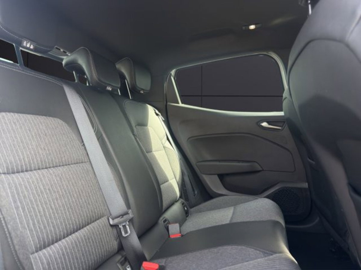 Renault Clio Full Hybrid E-Tech 140 CV 5 porte Intens (19)