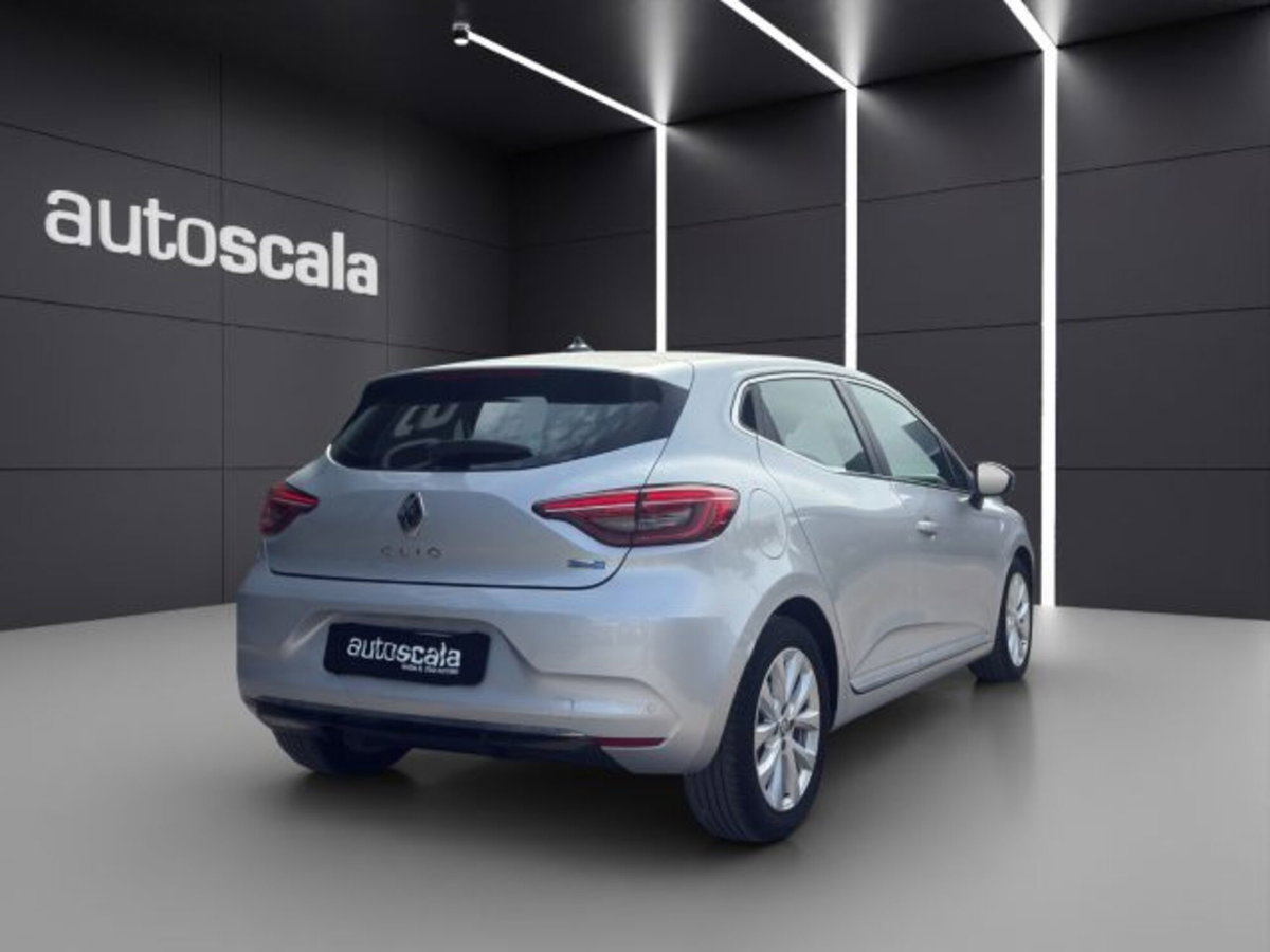 Renault Clio Full Hybrid E-Tech 140 CV 5 porte Intens (5)