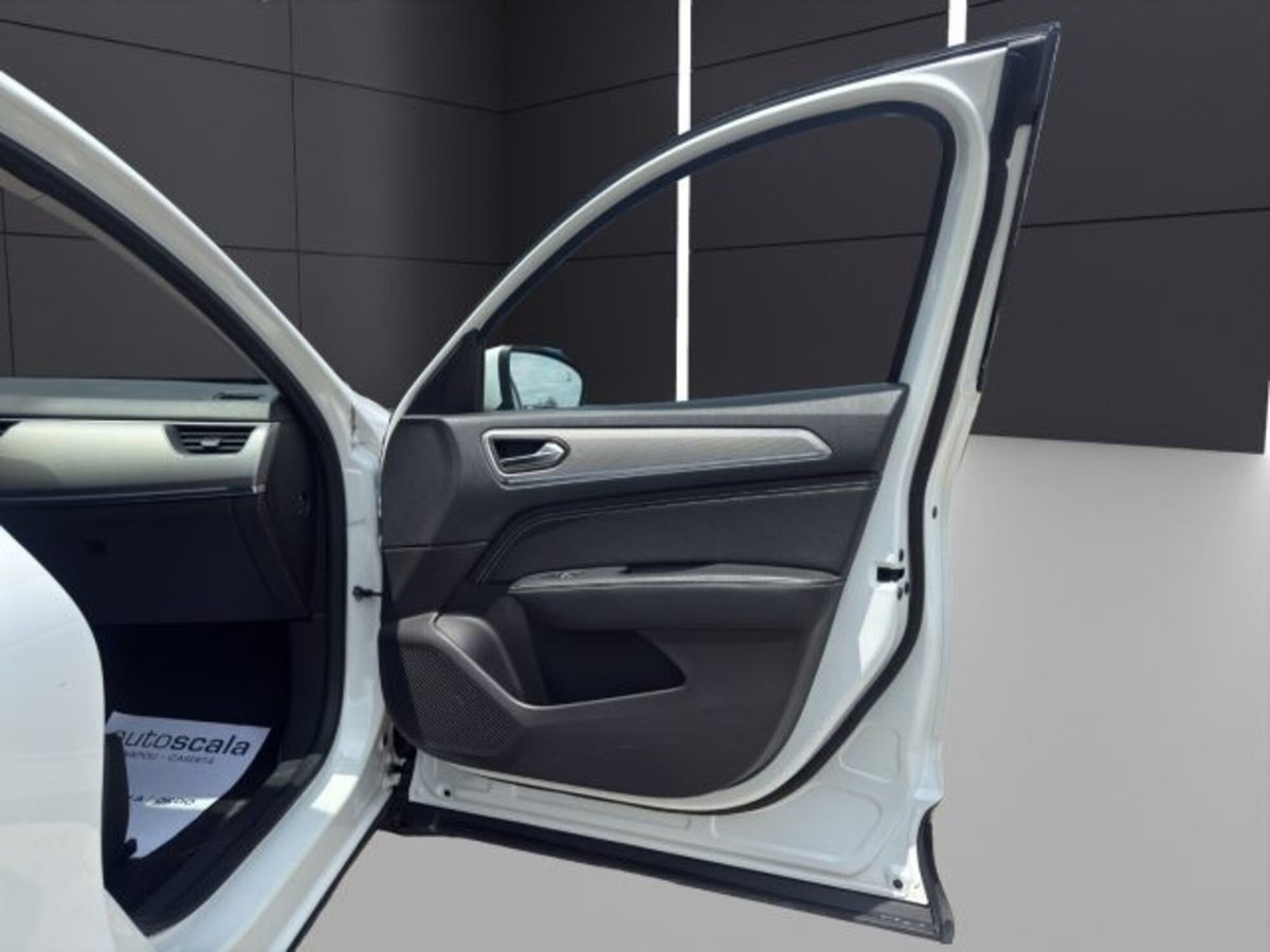 Renault Arkana E-Tech 145 CV Intens (17)