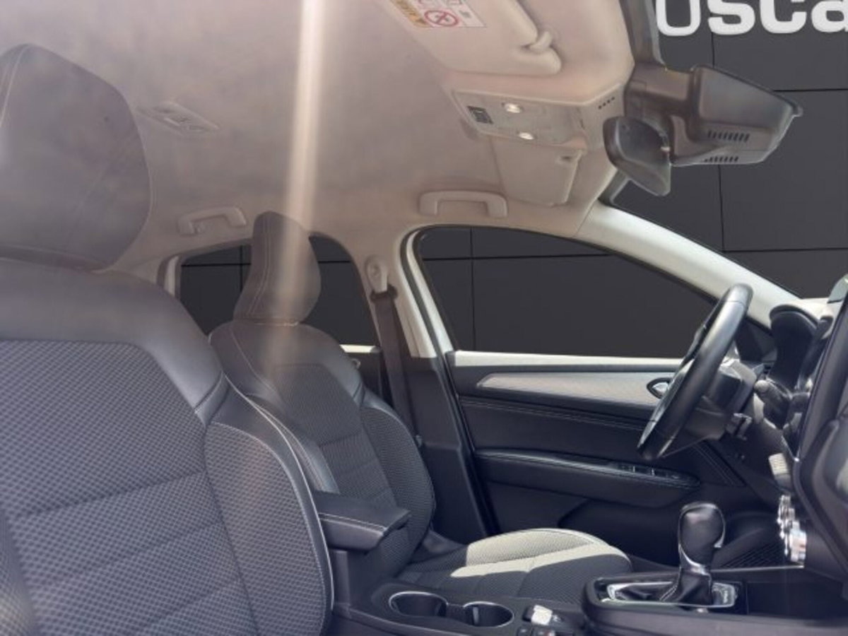 Renault Arkana E-Tech 145 CV Intens (18)
