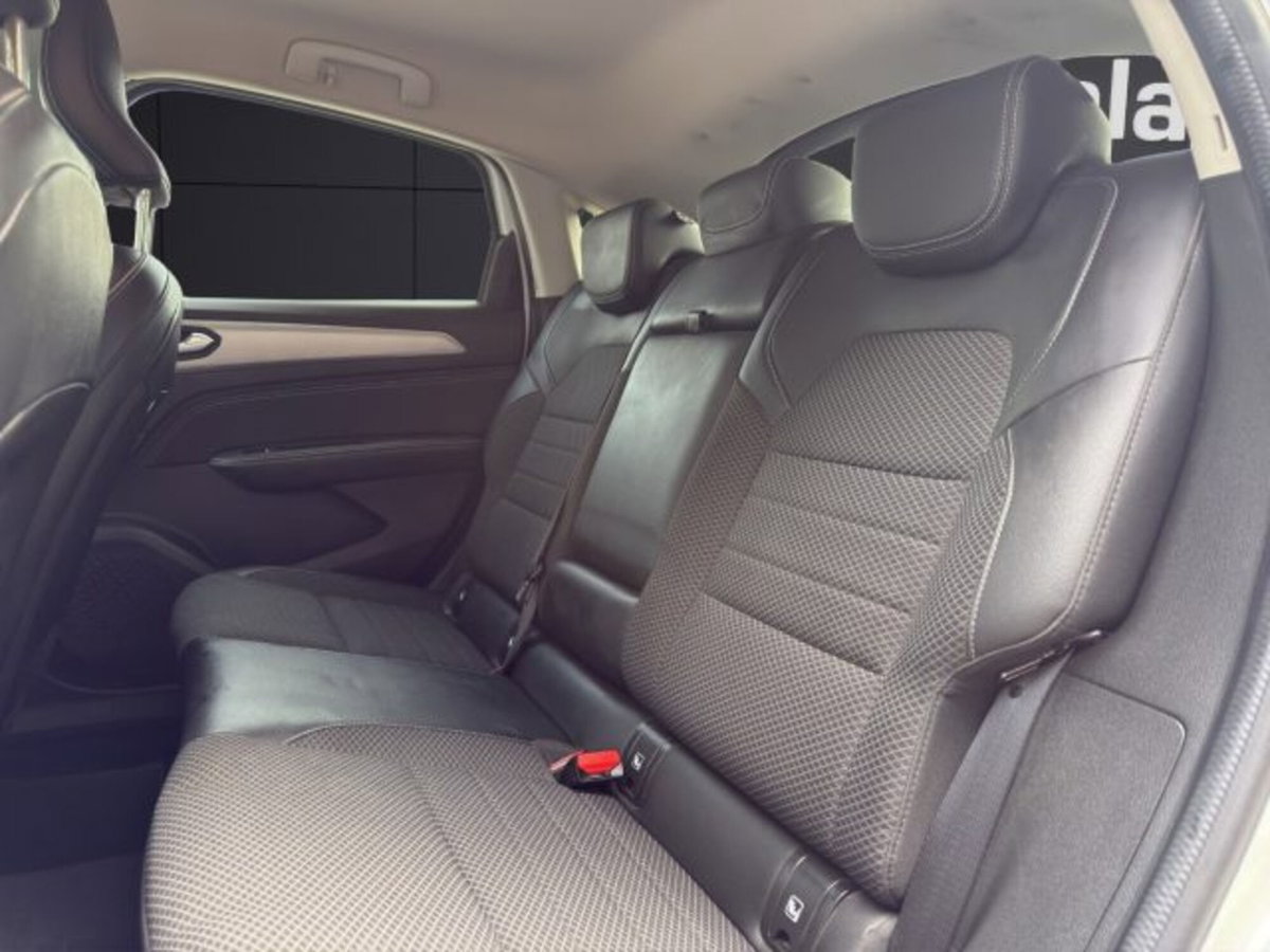 Renault Arkana E-Tech 145 CV Intens (13)