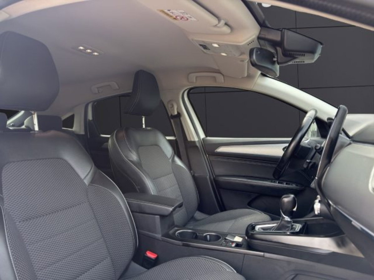 Renault Arkana E-Tech 145 CV Intens (18)