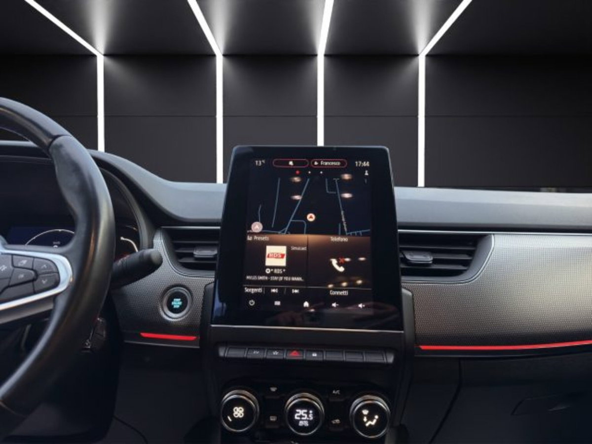 Renault Arkana E-Tech 145 CV Intens (16)