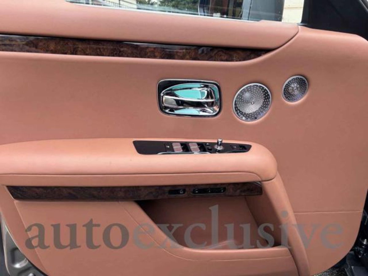 Rolls Royce Ghost Ghost 6.7 V12 Silver Badge (11)